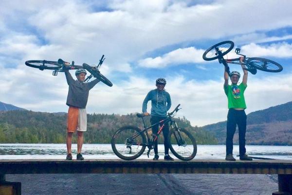 澳门金沙app下载山地自行车项目的学生